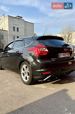 Хэтчбек Ford Focus 2013 в 