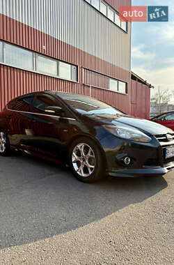 Хэтчбек Ford Focus 2013 в 