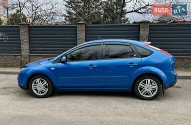 Хэтчбек Ford Focus 2006 в 