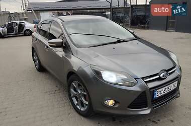 Хэтчбек Ford Focus 2013 в 
