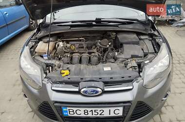 Хэтчбек Ford Focus 2013 в 
