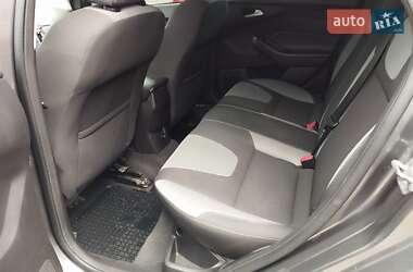 Хэтчбек Ford Focus 2013 в 