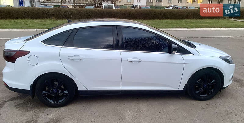 Седан Ford Focus 2012 в Сумах
