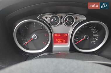 Хэтчбек Ford Focus 2010 в 