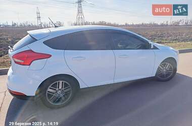 Хэтчбек Ford Focus 2018 в 