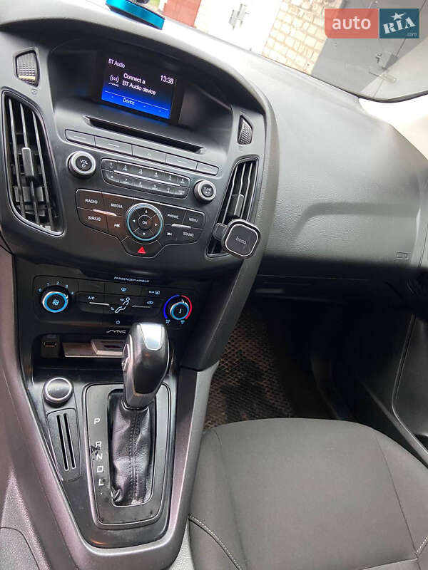 Седан Ford Focus 2015 в Лозовій