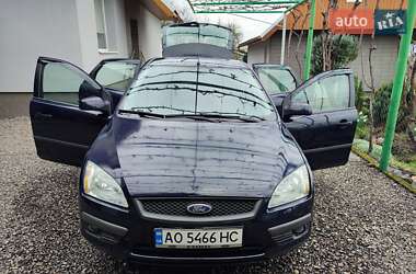 Хэтчбек Ford Focus 2006 в 