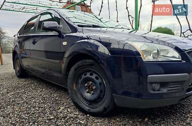 Хэтчбек Ford Focus 2006 в 