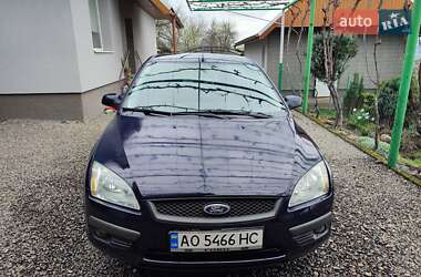 Хэтчбек Ford Focus 2006 в 