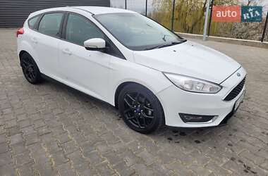 Хэтчбек Ford Focus 2016 в 