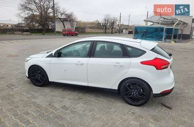 Хэтчбек Ford Focus 2016 в 