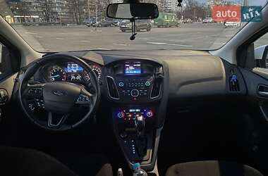 Хэтчбек Ford Focus 2017 в 