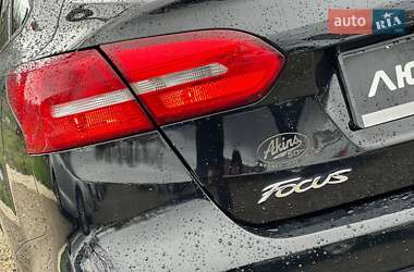 Седан Ford Focus 2016 в 