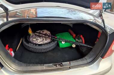 Седан Ford Focus 2005 в 
