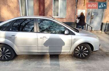 Седан Ford Focus 2005 в 