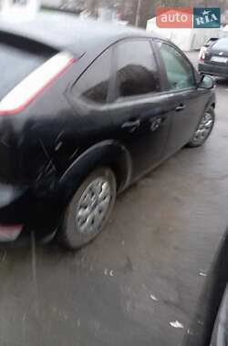 Хэтчбек Ford Focus 2010 в 