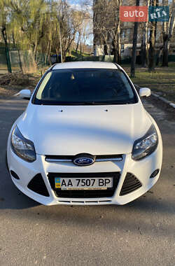 Хэтчбек Ford Focus 2014 в 