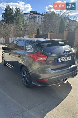 Хэтчбек Ford Focus 2017 в 