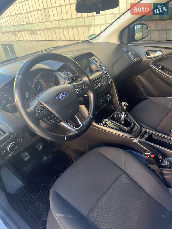 Универсал Ford Focus 2017 в Решетиловке