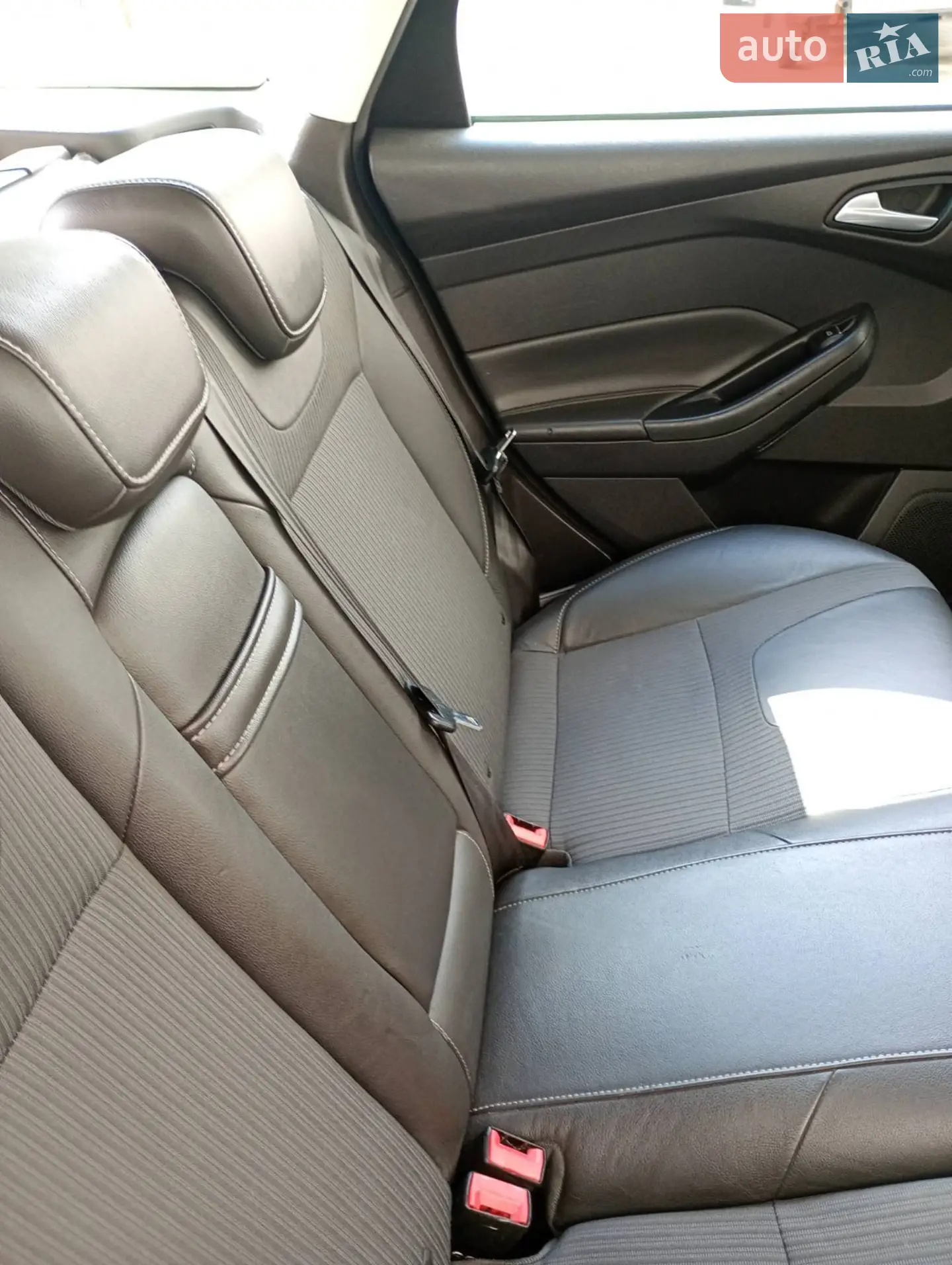 2011 Ford Focus - мініатюра 10
