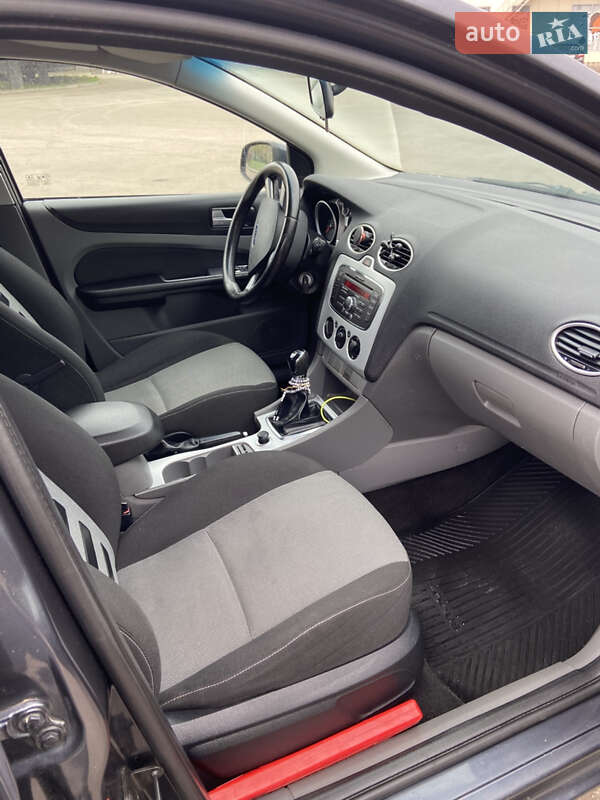 Універсал Ford Focus 2010 в Кривому Розі