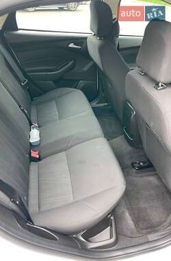 Хэтчбек Ford Focus 2015 в 