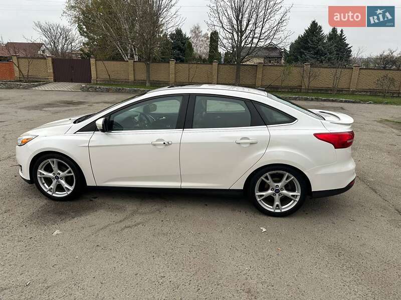 Седан Ford Focus 2016 в Днепре