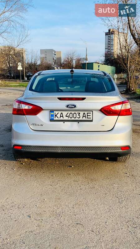 Седан Ford Focus 2014 в Киеве