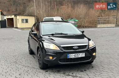 Хэтчбек Ford Focus 2011 в Межгорье