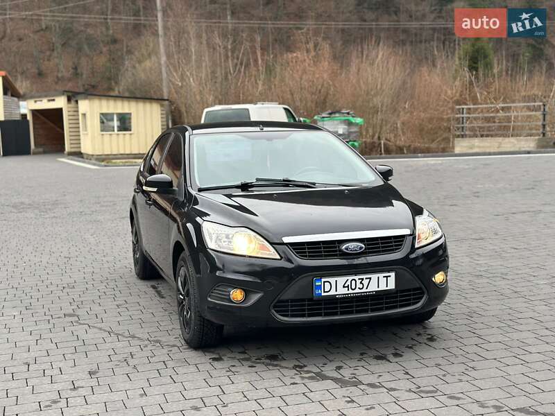 Хетчбек Ford Focus 2011 в Міжгір'ї