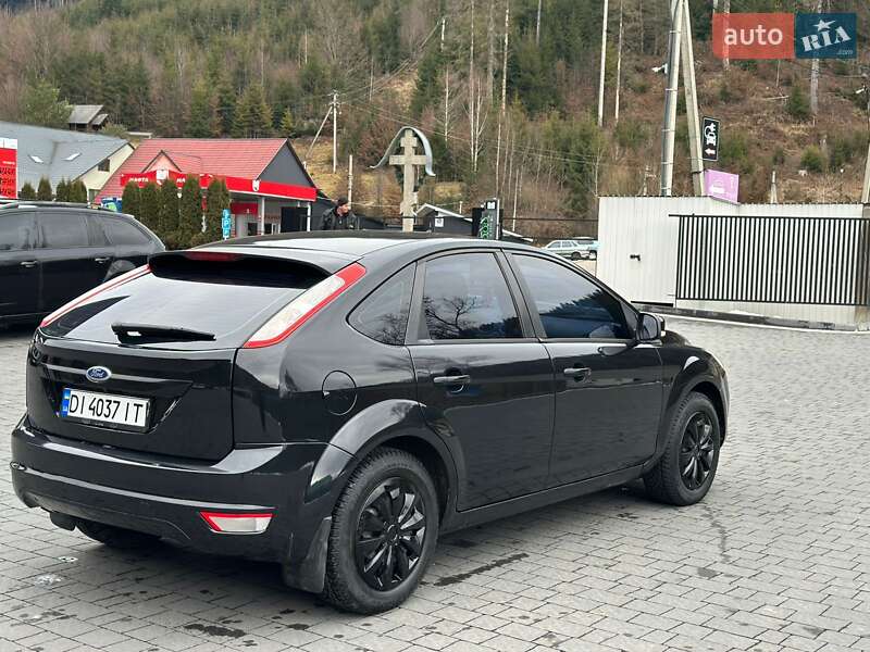 Хетчбек Ford Focus 2011 в Міжгір'ї