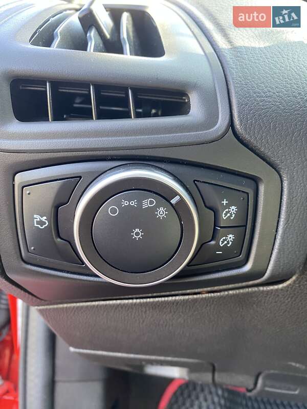 Седан Ford Focus 2016 в Запорожье фото 12 Седан Ford Focus 2016 в Запорожье