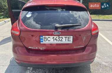 Хетчбек Ford Focus 2015 в 