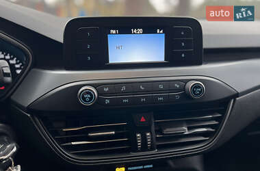 Хэтчбек Ford Focus 2019 в 