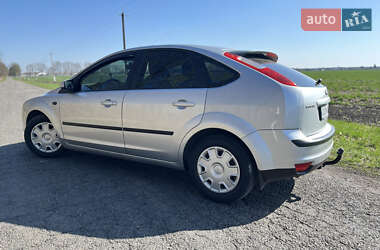 Хэтчбек Ford Focus 2006 в 