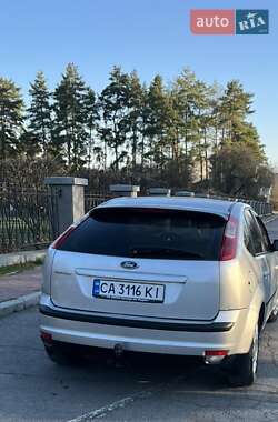 Хэтчбек Ford Focus 2006 в 