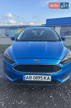 Седан Ford Focus 2015 в 