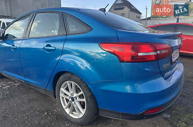 Седан Ford Focus 2015 в 