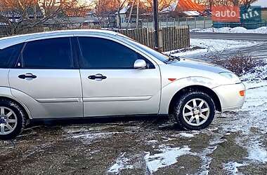 Хэтчбек Ford Focus 2000 в 