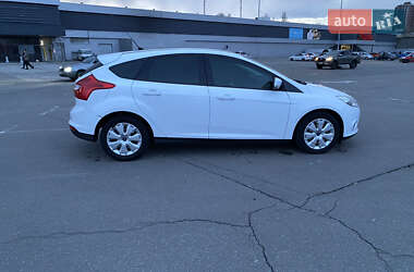 Хэтчбек Ford Focus 2014 в 