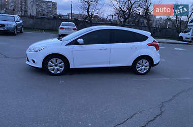 Хэтчбек Ford Focus 2014 в 