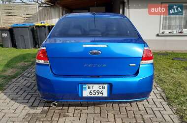 Седан Ford Focus 2010 в 
