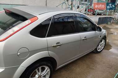 Хэтчбек Ford Focus 2011 в 