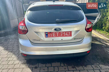 Хэтчбек Ford Focus 2014 в 