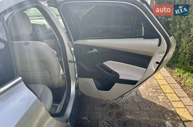 Хэтчбек Ford Focus 2014 в 