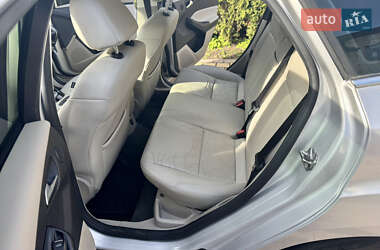 Хэтчбек Ford Focus 2014 в 