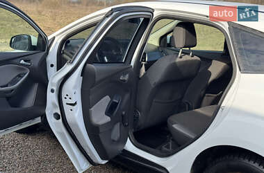 Хэтчбек Ford Focus 2013 в 