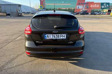 Хэтчбек Ford Focus 2015 в 