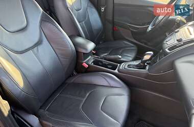 Хэтчбек Ford Focus 2015 в 