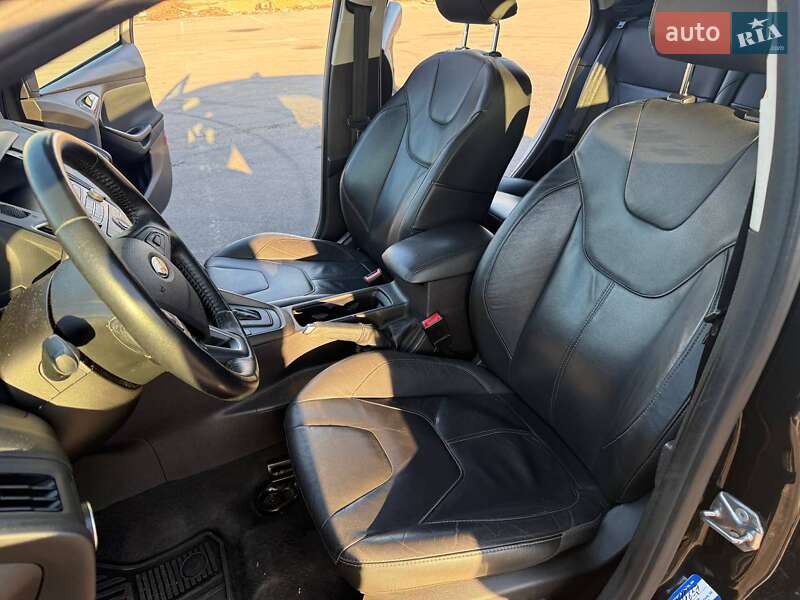 Хэтчбек Ford Focus 2015 в Киеве